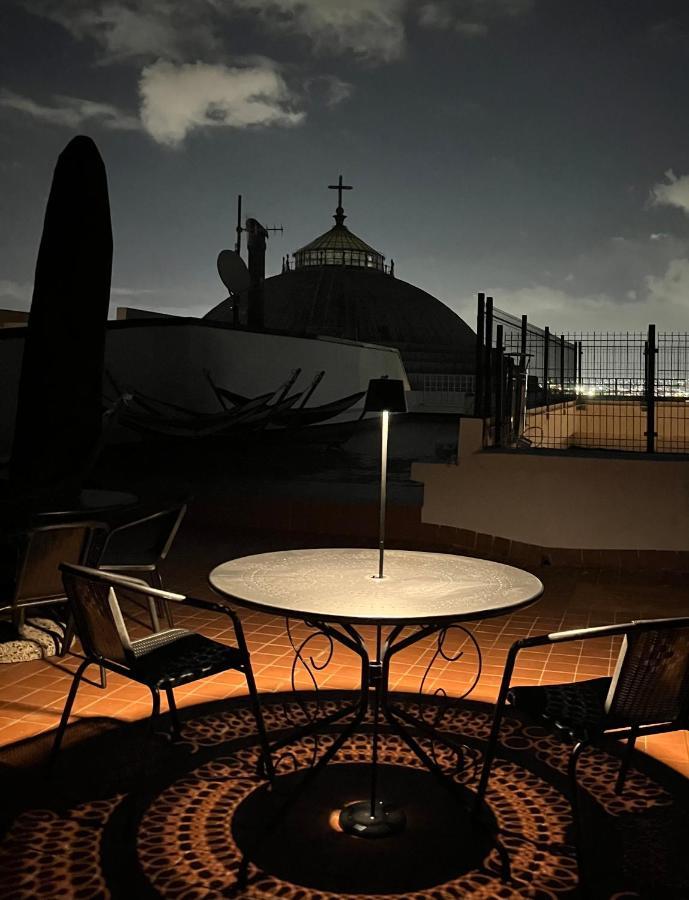 Lucullo'S Rooftop Неаполь Экстерьер фото