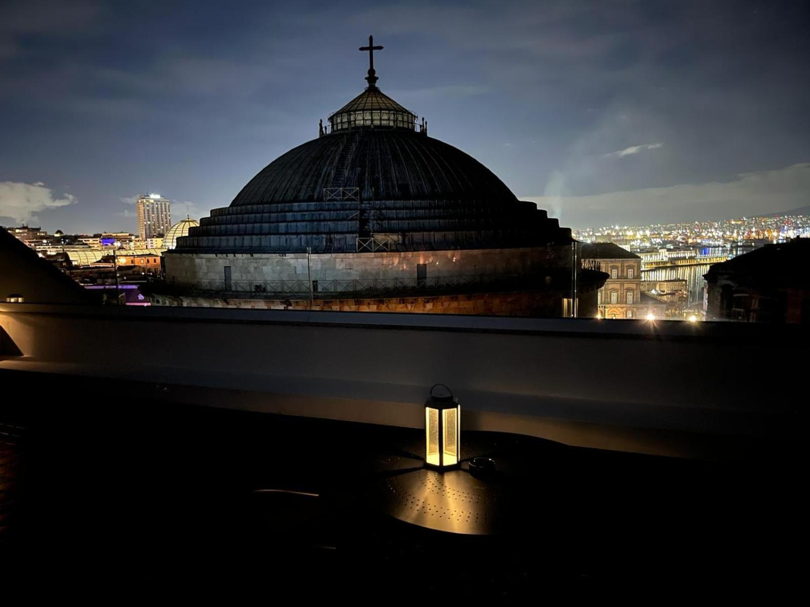 Lucullo'S Rooftop Неаполь Экстерьер фото